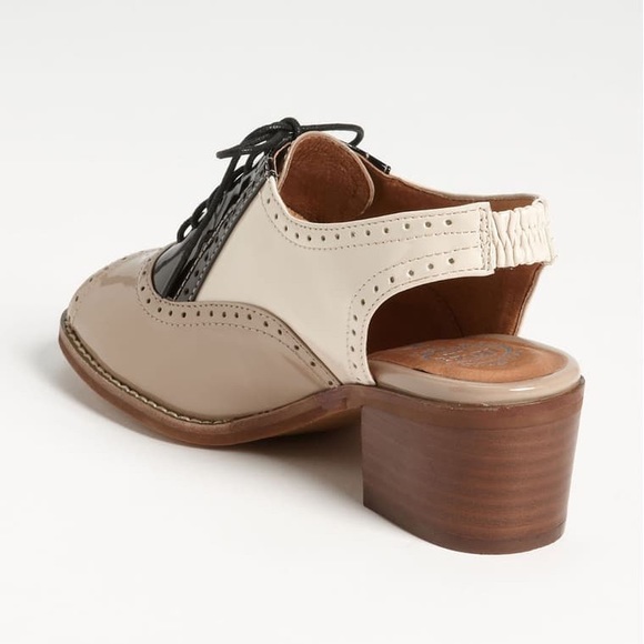 HP ✨ Jeffrey Campbell Black and Nude Berni II Pump - Picture 2 of 8